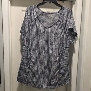 90 Degree By Reflex Black and White Space-Dye V-Neck Short Sleeve Top